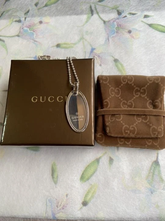Collana Gucci etichetta ovale