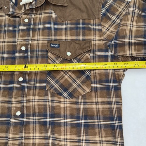 Cepillo Wrangler para hombre talla M pesado marrón a cuadros 100 % algodón perla a presión - Imagen 8 de 9