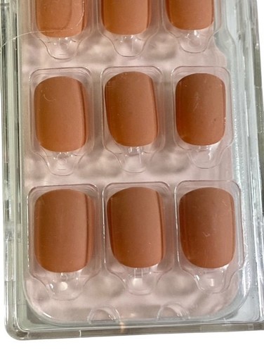Dashing Diva Magic Press Nails Kit PO383 Matte Rust Square Shape Size Short - Picture 3 of 4