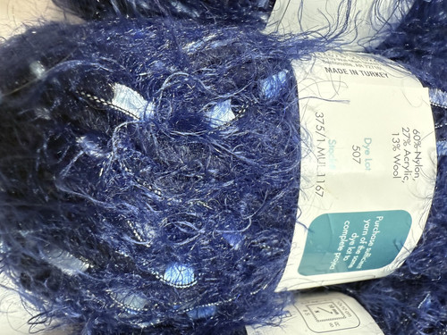 No Boundaries - 4 skeins - 50g/33yds/30m - Nylon/Acrylic/Wool - Picture 2 of 3