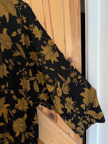 BNWOT MASAI Casual Smart Black Mustard Floral Tunic Top Size XL - Picture 4 of 5