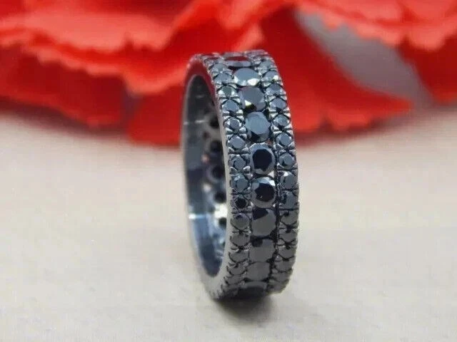 Alianza de boda de diamantes negros de corte redondo de 2 quilates enchapada en oro negro de 14 k Foto 2 de 4