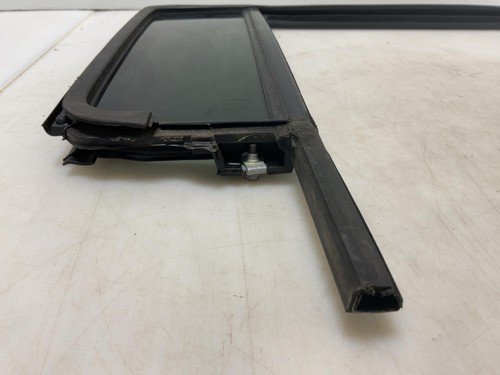 Jeep JK Wrangler OEM Rear Passenger Door Vent Window Glass w Seal 07-17 0013658 - Picture 2 of 7