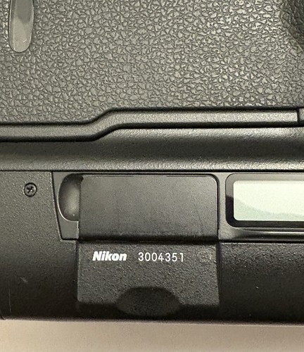 Nikon F5 body store demo unit 94% condition fully tested - Picture 9 of 10