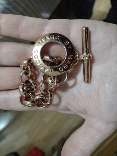 Marc Jacobs Rose Gold Toggle Bracelet - Picture 8 of 8