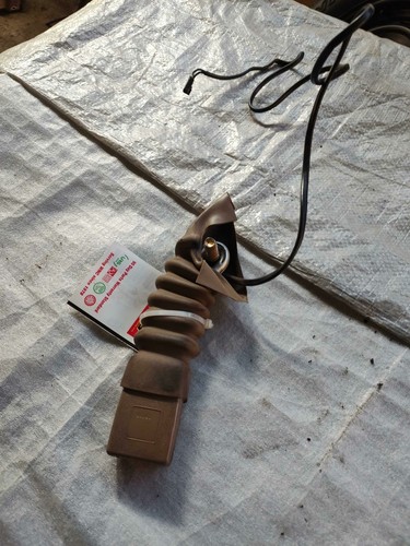 1992 - 96 Chevy G10 G20 G30 Van Front Seat Belt Buckle LH Driver Side Brown OEM - Picture 2 of 3