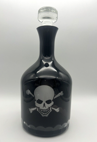 Two's Company Black Clear Skull and Crossbones Glass Decanter w Stopper 11.5" T