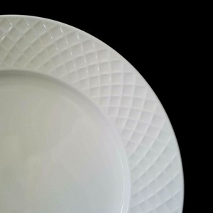 Mikasa-Trellis-White-3-Dinner-Plate-Embossed-Lattice-Excellent-Condition-10-7-8-034