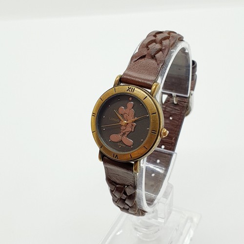 Ultra Rare Gold Lorus by Seiko Mickey Mouse Watch for Men and Women Black Dial - 第 6/12 張圖片