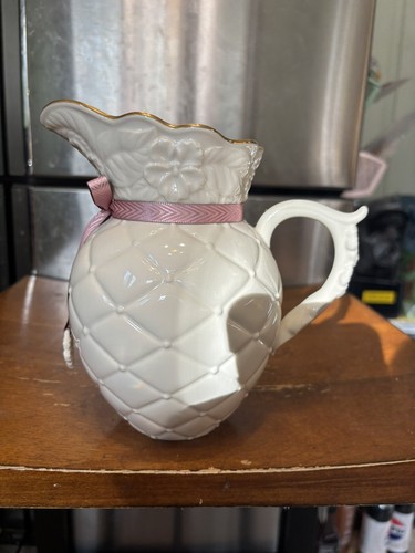 Lenox Fine China Collectible Vintage Tied With Love Vase 7” Tall With Gold Trim - Bild 4 von 8