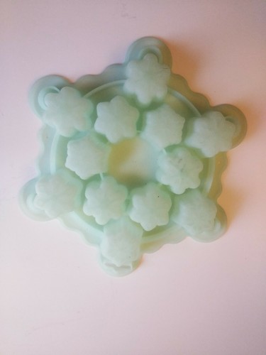Wilton Snowflake Silicone Mold Baking Candy Chocolate Craft Soap 12 bite sz 1.5" - Picture 1 of 4