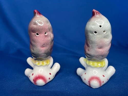 Vintage Japan Anthropomorphic Sweet Potato Clown Salt & Pepper Shakers - Imagen 3 de 8