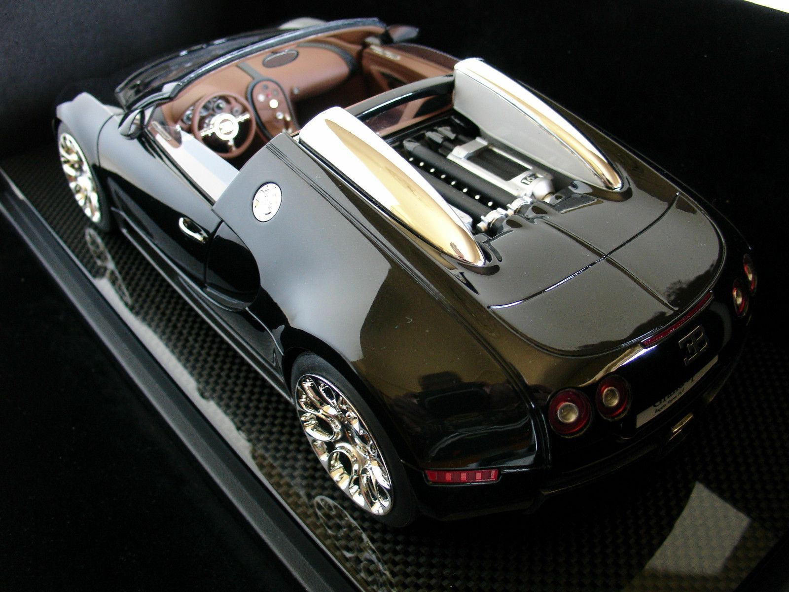 1 18 MR Bugatti Veyron Gre Sport Vitesse nero 2050 non BBR d&g RARE 1 18 MR Bugatti Veyron Gre Sport Vitesse nero 2050 non BBR d&g RARE