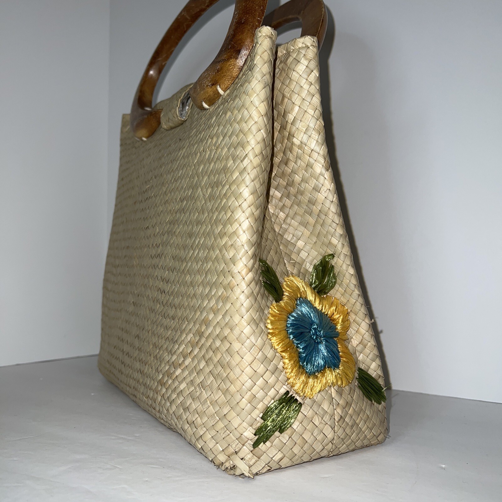 Vintage Straw Woven Floral Embroidered Purse Bag Tote Boho Basket ...