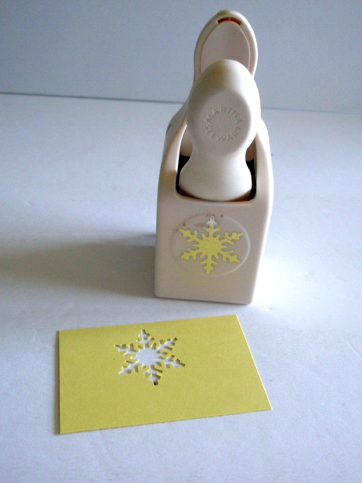 Martha Steward Paper Punch Alpine Snowflake Scrapbooking Crafts Card
