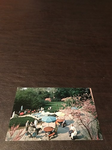 QUEEN OF PEACE RESIDENCE - QUEENS VILLAGE - NEW YORK - UNPOSTED POSTCARD - Picture 1 of 2