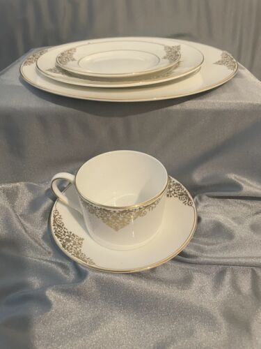 Wedgwood Bone China Vera Wang Empress Jewel Dinner Set 5 Pcs Excellent Cond - Picture 7 of 19