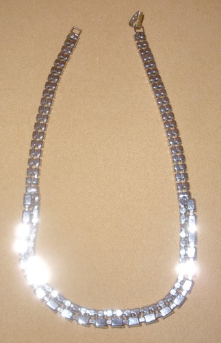 Sehr klassische klare Strass-Abendkette - auch Braut - Bild 5 von 5