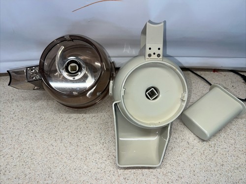 West Bend High Performance Food Processor Model 6500T Replacement Work Bowl Lid - Picture 3 of 8