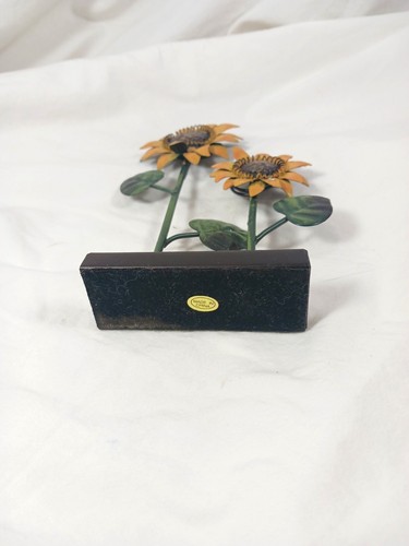 "Soporte para fotos/notas de metal girasoles dorado-amarillo y verde en soporte de 7" - Imagen 8 de 8