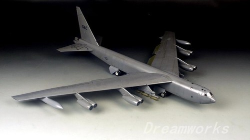 AwardWinner Built Tamiya 1/100 Boeing B-52D Stratofortress HeavyStrategic Bomber - Picture 6 of 17
