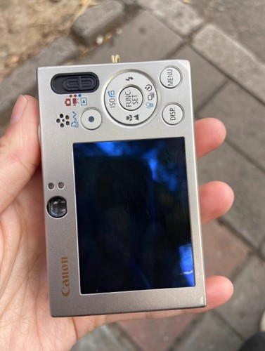 Canon IXUS 70 SD1000 7.1MP 3X Optical CCD Vintage Silver Digital Camera - Picture 2 of 10