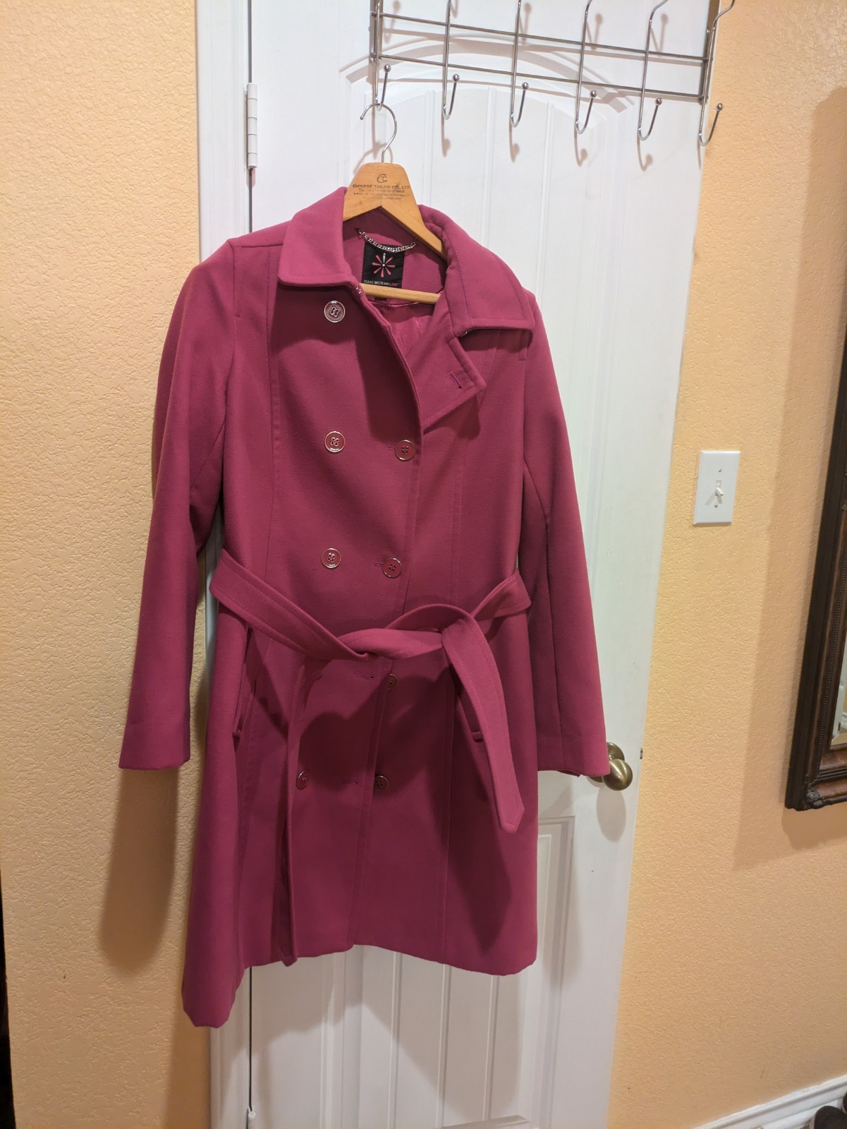 Picture 5 of 24
