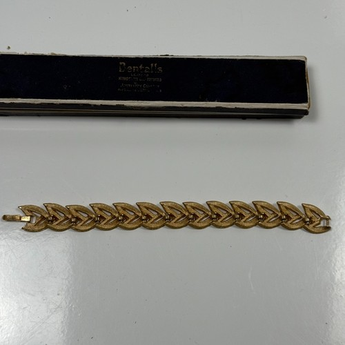 Pulsera Vintage Corona Trifari Brillante y Texturizada Tono Oro Hoja Eslabones 7" - Imagen 8 de 21