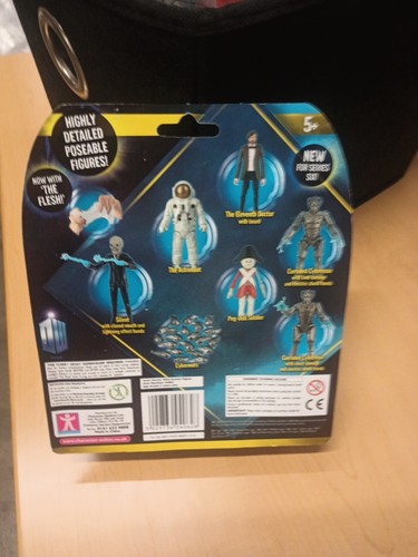 Doctor Who Series Six 5" The Astronaut Action Figure - Picture 2 of 2