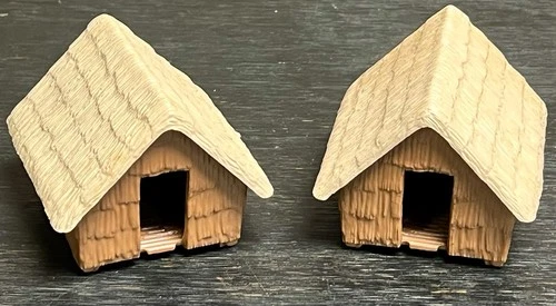 2 Rare HTF Marx 1950's WILD ANIMALS Zoo Jungle Playset Bamboo Tiki Huts Houses