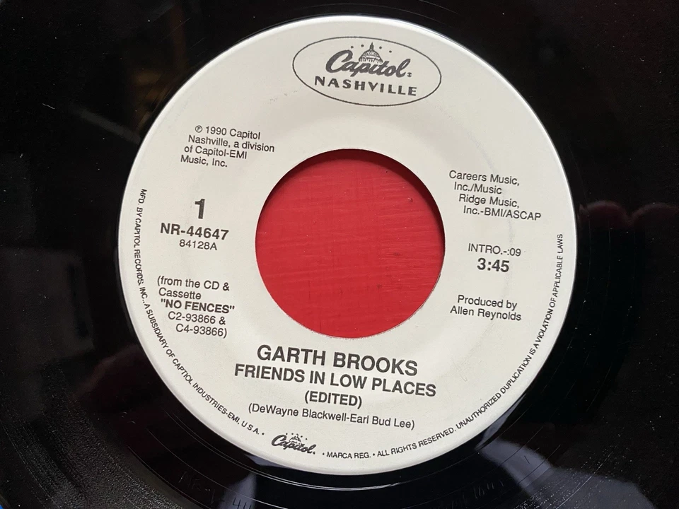 Garth Brooks – Friends In Low Places - 1990 Capitol 7” Vinyl 45rpm - Near Mint! - Image 3 of 4