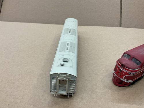 PROTO 2000 HO SCALE DIESEL LOCOMOTIVES 2X E7 A&B UNITS ROCK ISLAND THE ROCKET ! - Picture 17 of 23