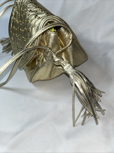 Cartera Bandolera Viva Of California Cuero Dorado Borlas Tachonadas Vintage Talla M - Imagen 14 de 16