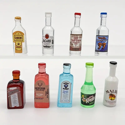 Set Alkoholflaschen Mailbu Bombay Gin Bacardi Deko Klopfer