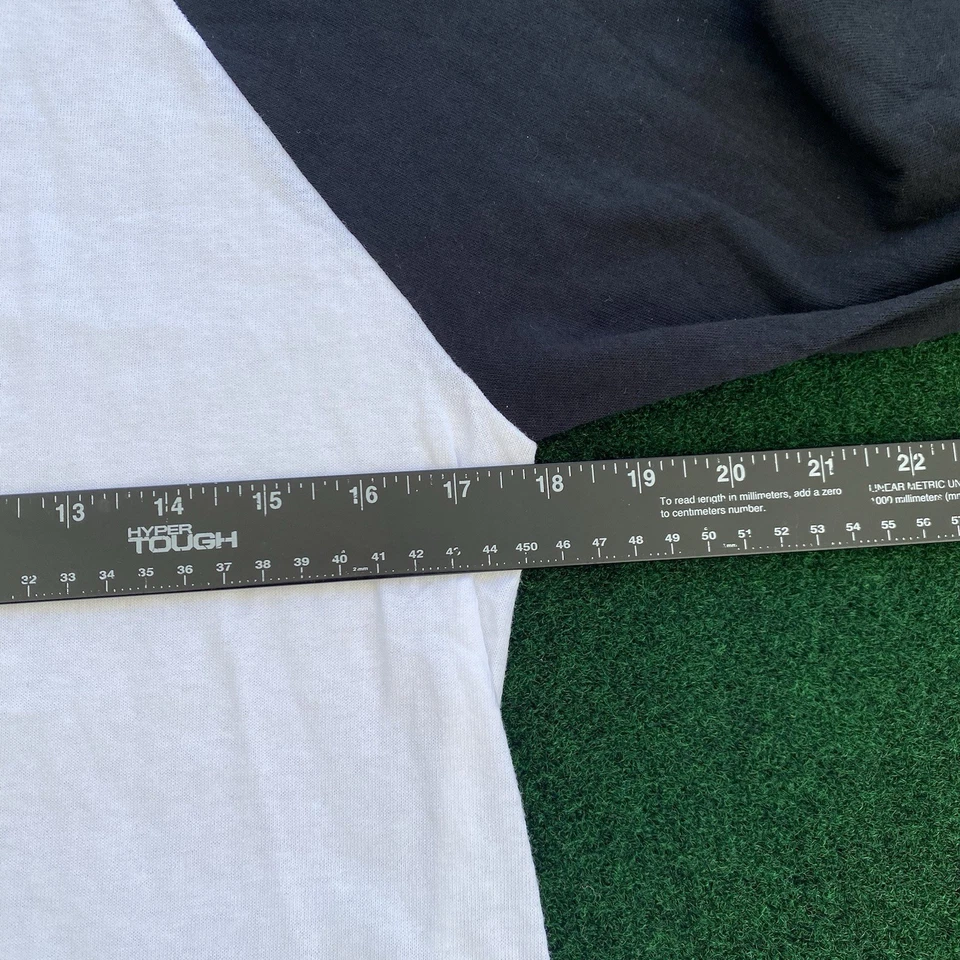 Camiseta De Colección Advertencia No Alimentar Zombis Juvenil Grande Raglán Niños Etiqueta Yunque Foto 4 de 4