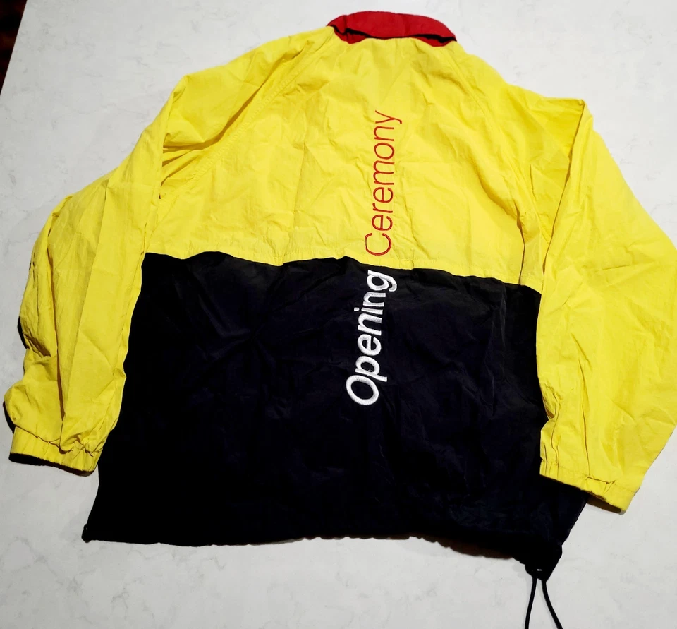 Chaqueta universitaria Opening Ceremony Colorblock Crinkle Nylon Storm precio de venta sugerido por el fabricante $420 nueva sin etiquetas Foto 2 de 4