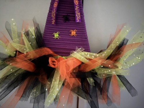 Handmade Witches Hat Hanging Wreath - Picture 2 of 5