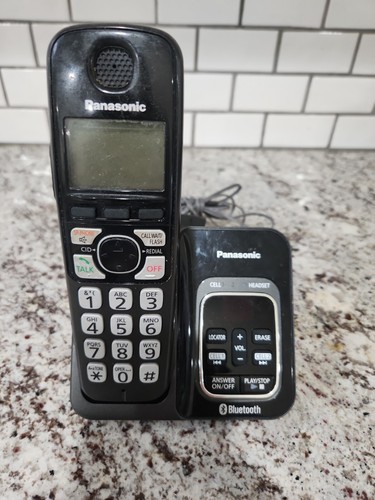 Panasonic KX-TGD560 Answering Machine Bluetooth Main Base W/ KX-TGDA470 Handset