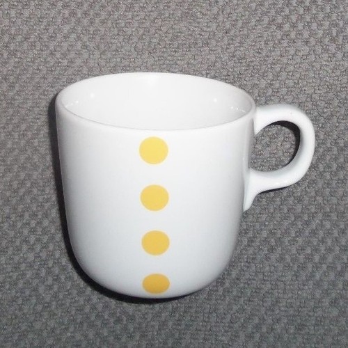 Ikea Becher Tasse gelb und weiß Ungdom von Designer Maria Vinka - neu - sehr selten