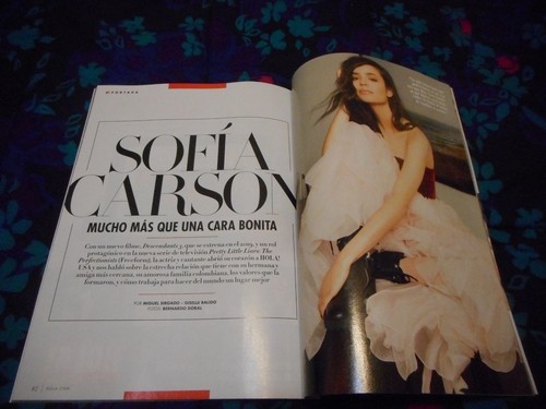 SOFIA CARSON - HOLA USA MAGAZINE - OCTOBER 2018 - NO LABEL - SPANISH TEXT - Picture 2 of 8