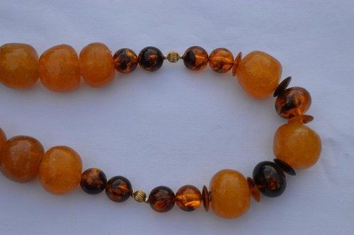 ANTIQUE NATURAL PRESSED BALTIC AMBER 93.3 GRAMS 14K YELLOW GOLD NECKLACE - Picture 3 of 12