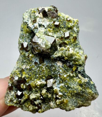 225 Carat Beautiful Andradite Crystals Combined Vesuvianite On Matrix @Pak - Picture 3 of 12