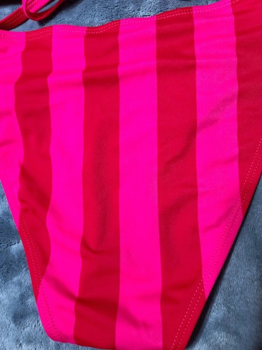 BCBG Paris Bikini Parte Superior e Inferior Nuevo con Etiquetas Hermosas Tiras Fucsia Talla L En Ambas Piezas - Imagen 11 de 12
