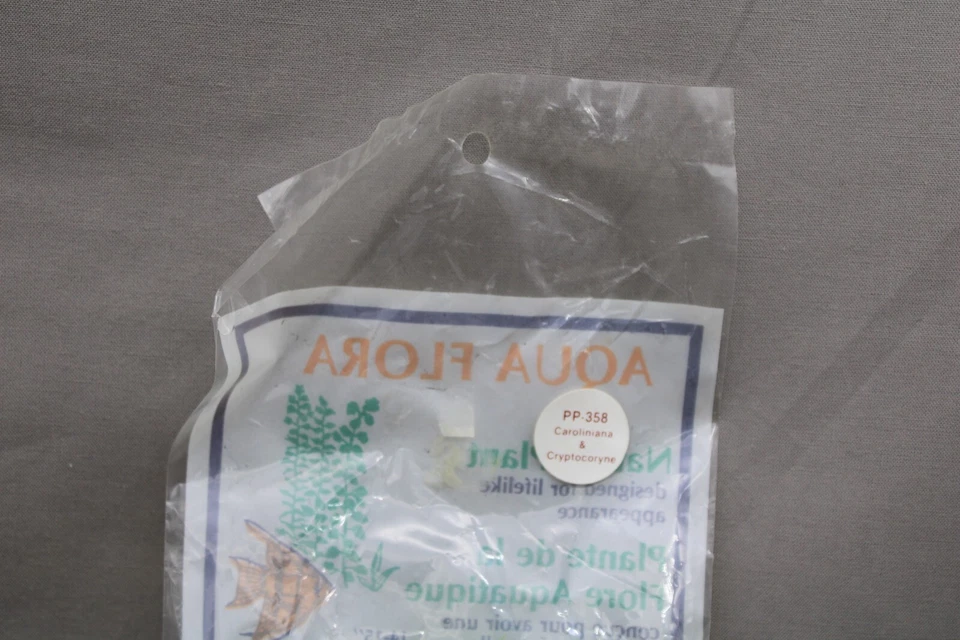 Vintage Aquarium Plant - Caroliana and Cryptocoryne  by Hagen - New In Package - Image 2 of 4