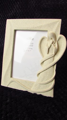 Rare The Leonardo Collection 'Angel Of Love' 5'' x 7 '' Photo Frame - Picture 2 of 7