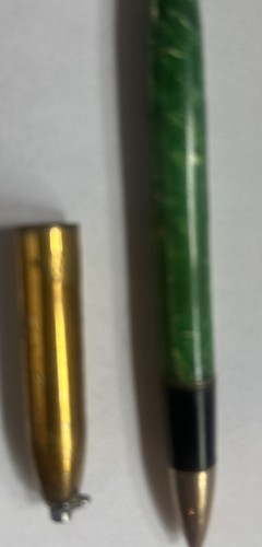 George C. Holt Green Marble "Neetline" Capped Pencil with Necklace Attachment - Bild 3 von 6