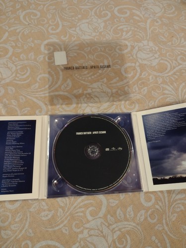 AUTOGRAFATO CON DEDICA! FRANCO BATTIATO APRITI SESAMO CD UNIVERSAL 2012 OTTIMO! - Foto 4 di 6
