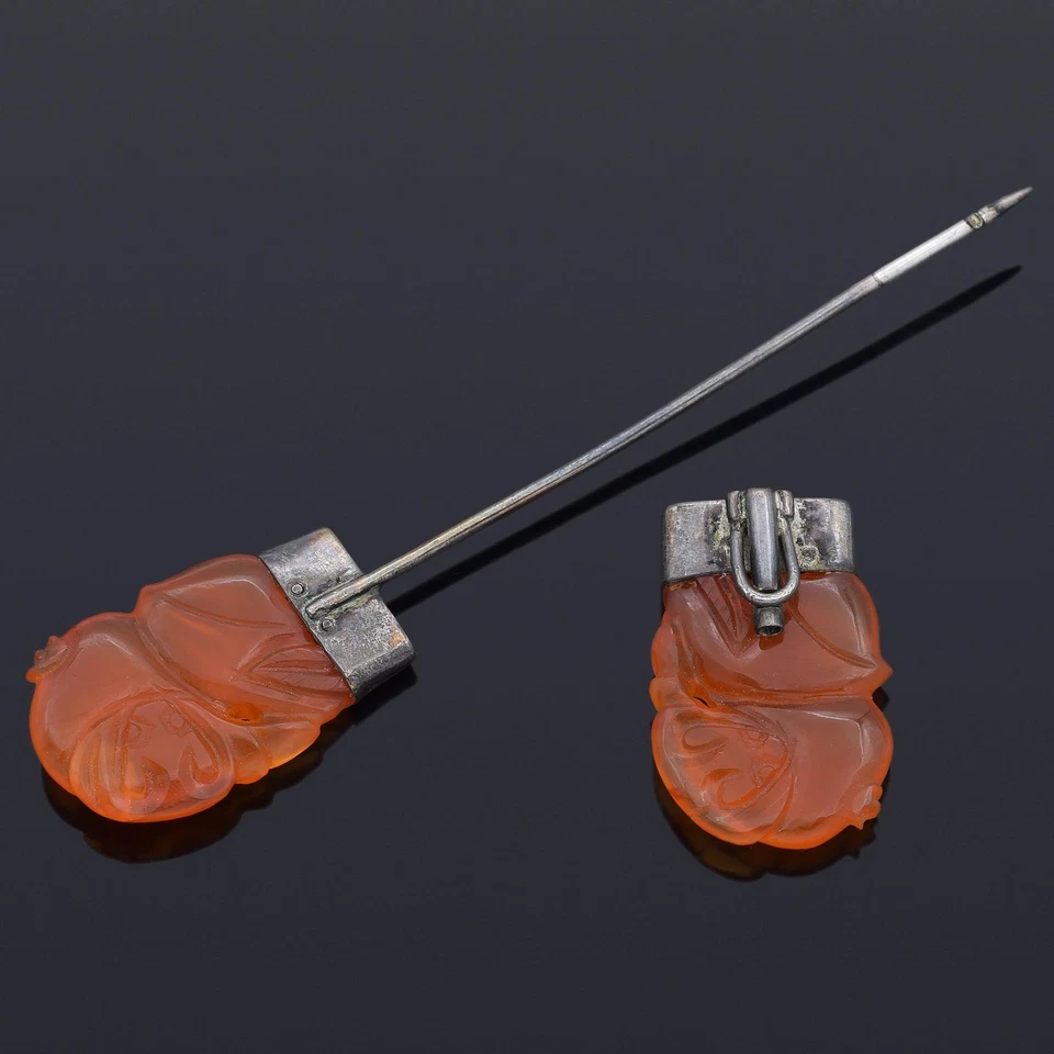 Antiguo pasador de murciélago tallado en cornalina de plata de ley 8,1 G Foto 3 de 4