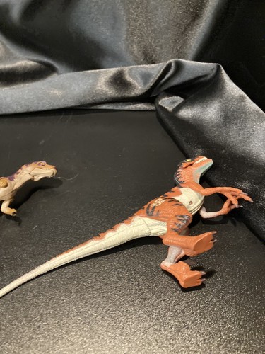 jurassic park JP06 raptor & JP42 T-Rex Lot Of Two VTG - Picture 7 of 12