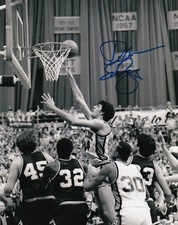 DANNY SCHAYES  SYRACUSE ORANGE  ACTION SIGNED 8x10